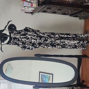 Black and white London Times flower dress pant